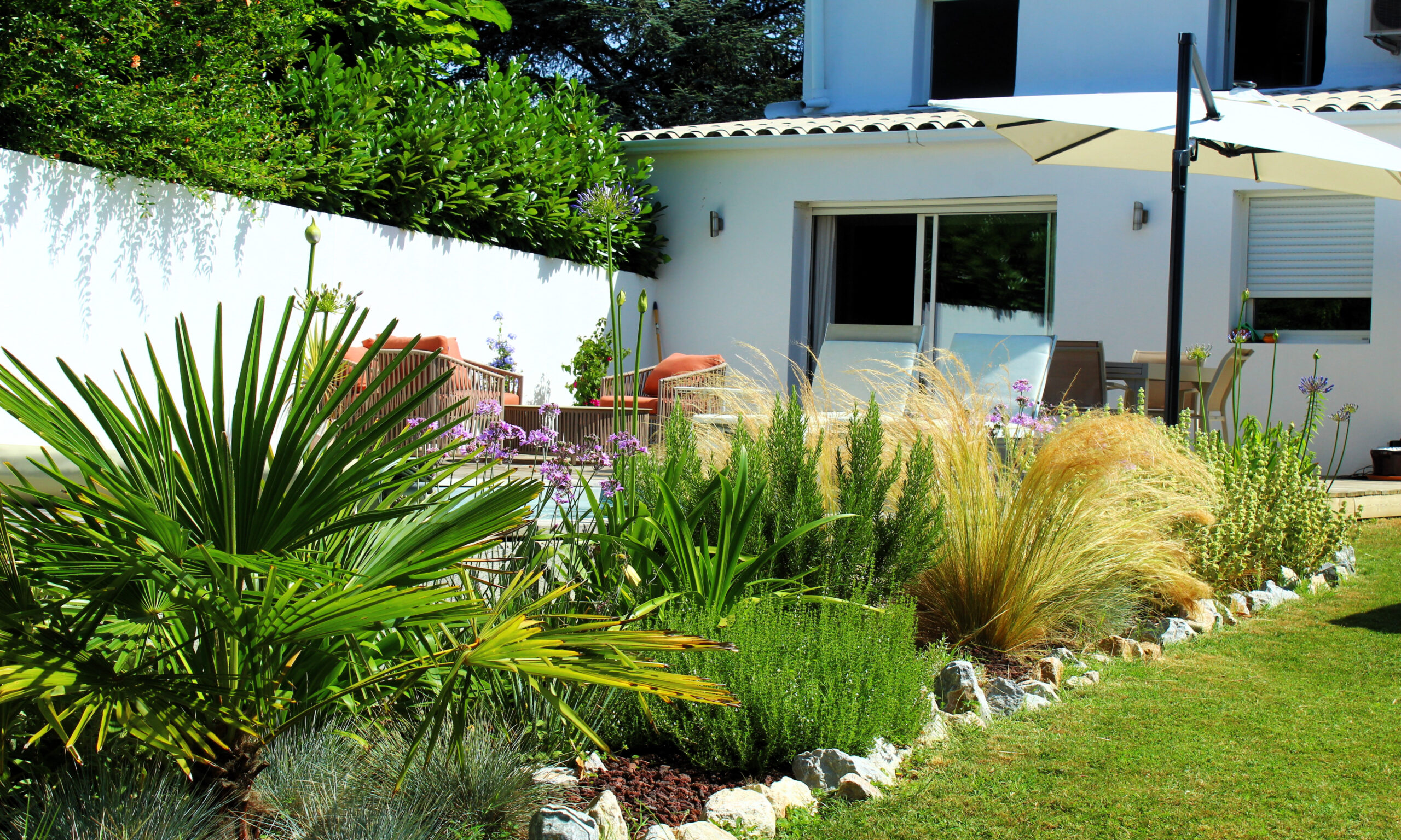 Création et plantation de massifs végétalisés